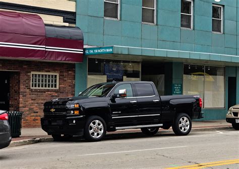 2017 Chevy Silverado 2500HD Review: Duramax Diesel