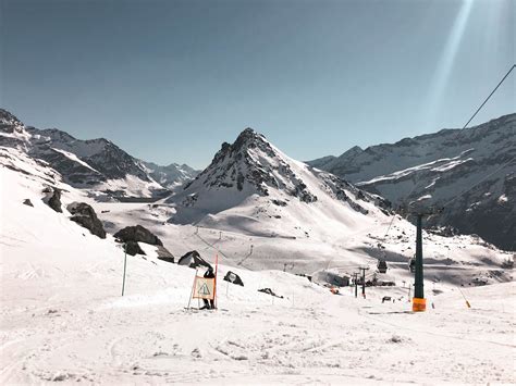 Skiing the Italian Alps with Ski Itineraries in March • Svadore