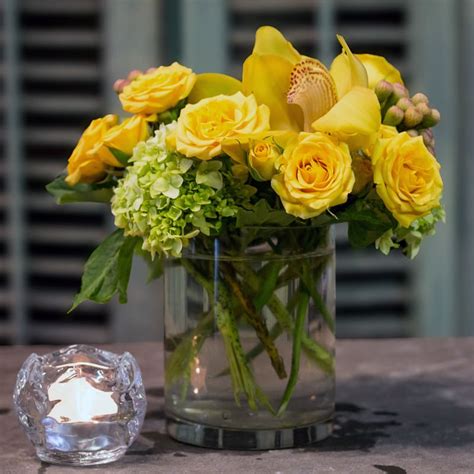 Yellow arrangement in New York, NY | Blue Water Flowers