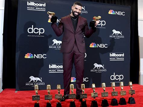 Drake to Receive Artist of the Decade Award at the 2021 Billboard Music ...