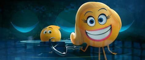 The Emoji Movie TV Spot - Meet Smiler (2017)