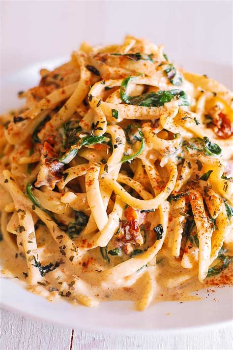 Linguine with Spinach and Sun-Dried Tomato Cream Sauce - Julia's Album