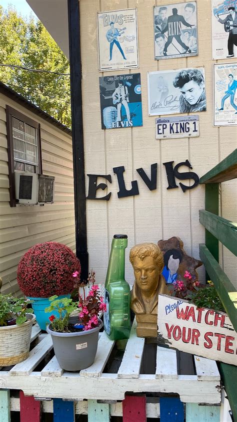 The Elvis Museum - TownMagic