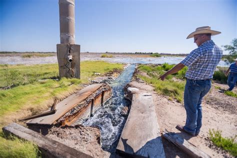 Abandoned Texas Oil Wells "Ticking Time Bombs" Of Contamination