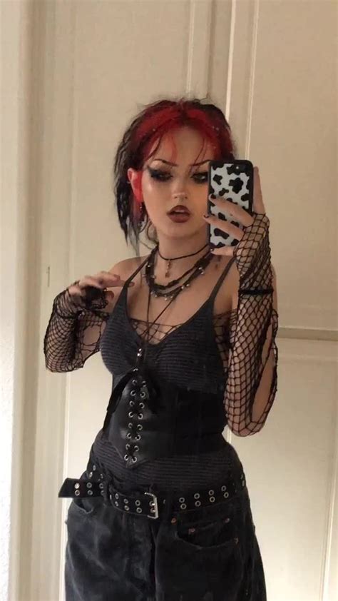 Pin by Kiki Rae on Cute goth girlies | Goth fashion, Grunge outfits, Alternative outfits