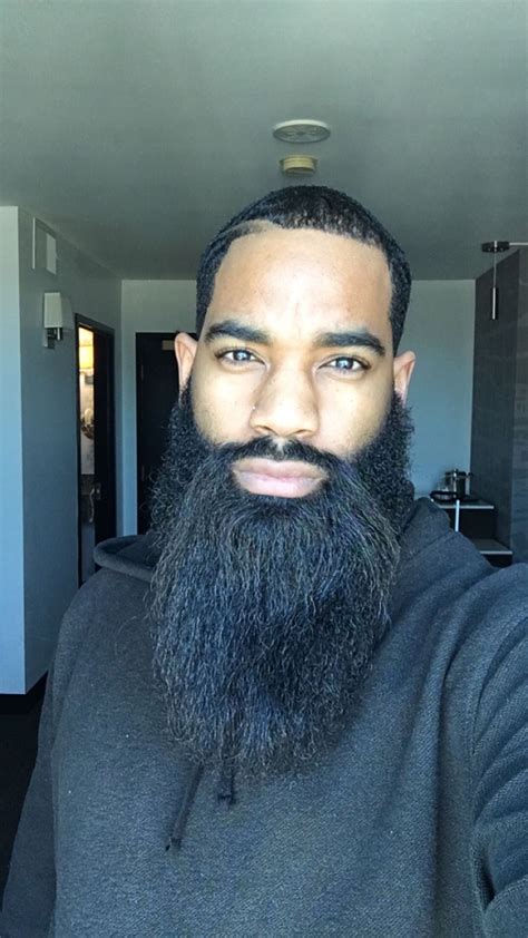 How Brothas like our beards Black Men Beards, Handsome Black Men, Long ...