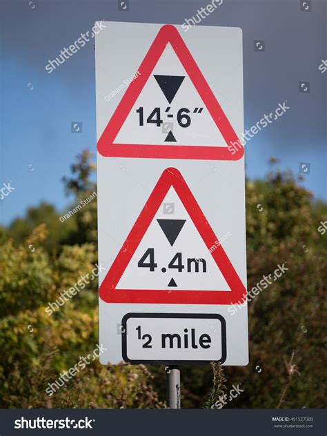 Sign Motorists Britain Warning Low Bridge Stock Photo 491527000 | Shutterstock