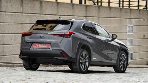 2019 Lexus UX 250h Hybrid (Euro-Spec; Grey) | Rear Three-Quarter