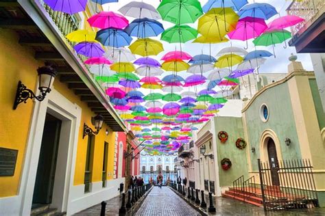 A Street of many colors - Calle de la Fortaleza, San Juan Traveller ...