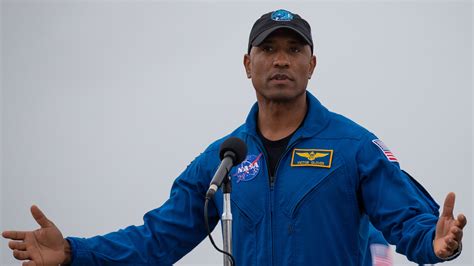 Victor Glover to Be First Black Astronaut on I.S.S. for Extended Stay - The New York Times