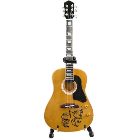 Axe Heaven John Lennon Acoustic Guitar – Thomann United States