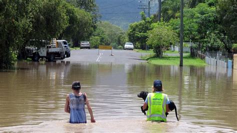 Queensland Floods - Behind The News