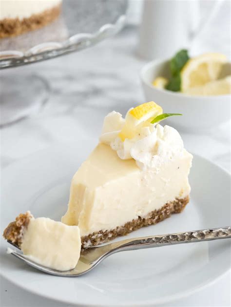 This EASY Lemon Cream Pie is full of lemon flavor and made with only a ...