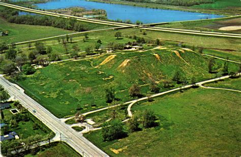 Aerial View of Monks Mound, Cahokia – Thothios