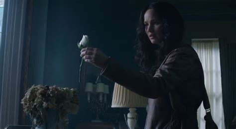 "The Hunger Games: Mockingjay" New Official Trailer & Movie Stills ...