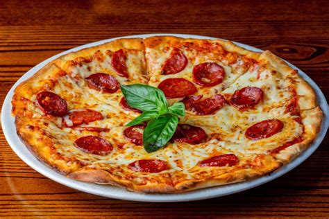 Types of Italian Pizza - The Most Popular Pizzas to Try in Italy