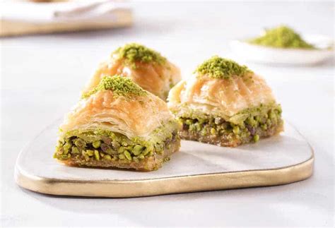 Buy Square Baklava with Pistachio - Grand Bazaar Istanbul Online Shopping