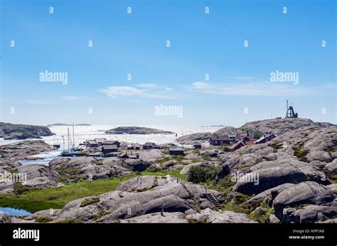 The Weather Islands, a clutch of bare-faced rocks in the Bohuslän Archipelago, West Sweden Stock ...