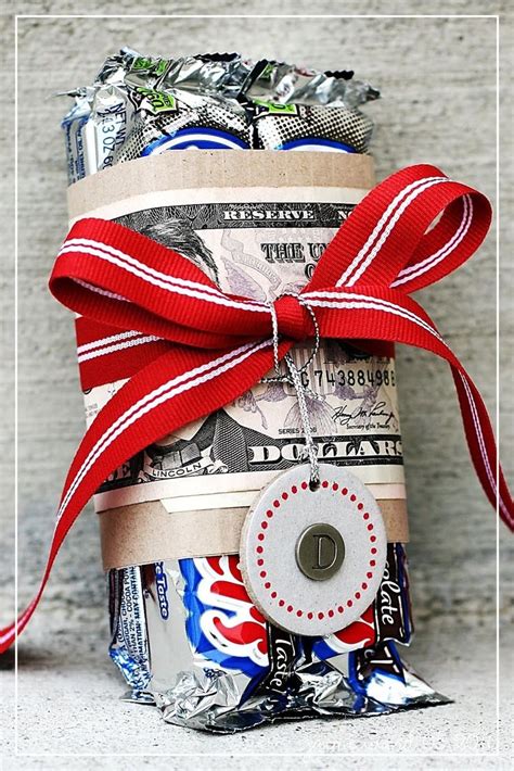 26 Fun and Clever Money Gift Ideas And Ways To Give Cash﻿ (With images) | Easy diy gifts, Gifts ...