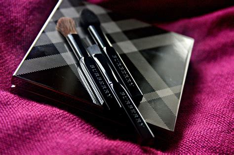 Makeup, Beauty and More: Burberry Complete Eye Palette in Plum Pink