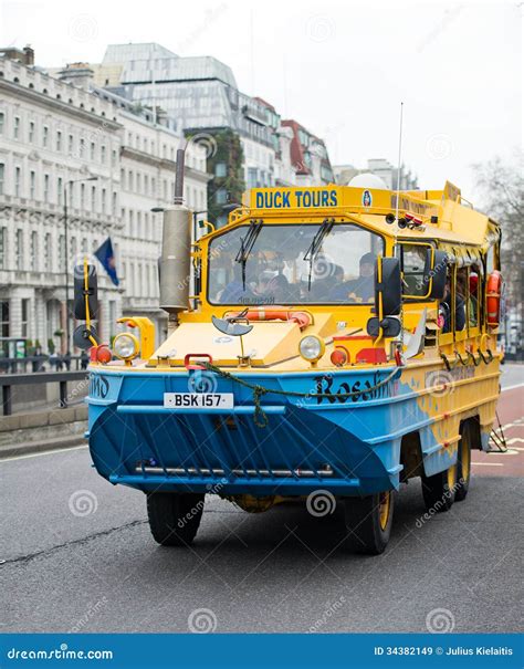 Duck Tour Bus in London, England Editorial Stock Image - Image of cityscape, symbol: 34382149