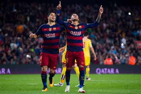 La Liga: Goal-machine Luis Suarez keeps Barcelona top | CNN