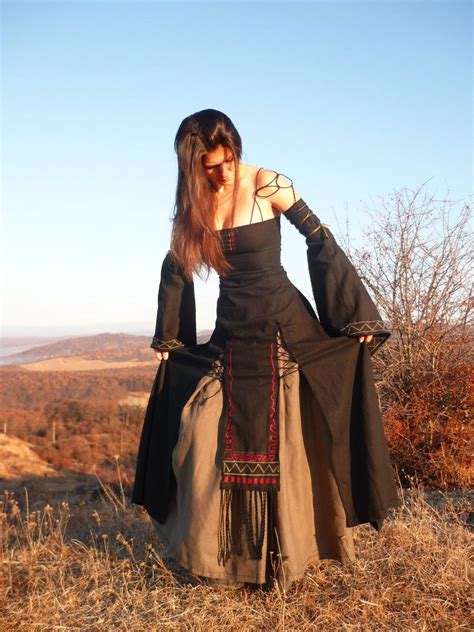 ORSHEE Medieval Dress, Festival Linen Dress, Viking Costume, Pagan ...