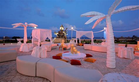 Moon Palace Wedding - Modern Destination Weddings