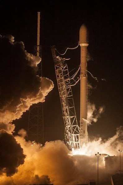 SpaceX Explosion Aftermath: First Look at the Damaged Launchpad ...