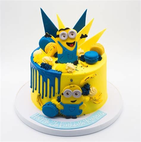 Minions Cake | Minion birthday cake, Minion cake, Minion cake design