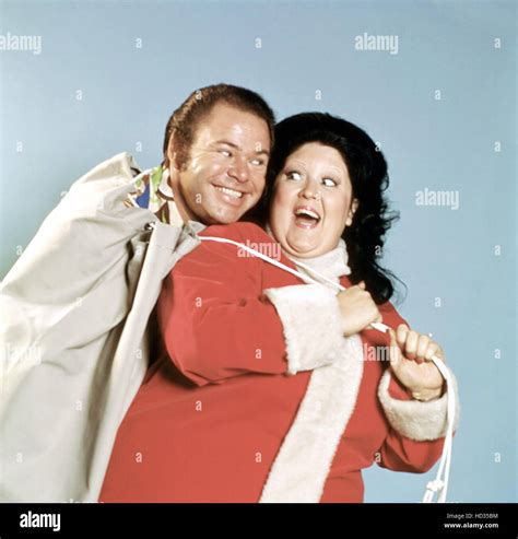 HEE HAW, Roy Clark, Lulu Roman, 1969-1993 Stock Photo - Alamy