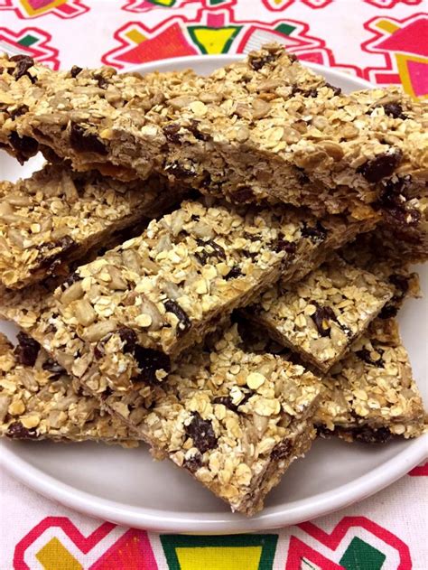 Easy Homemade Nut-Free Granola Bars Recipe – Melanie Cooks