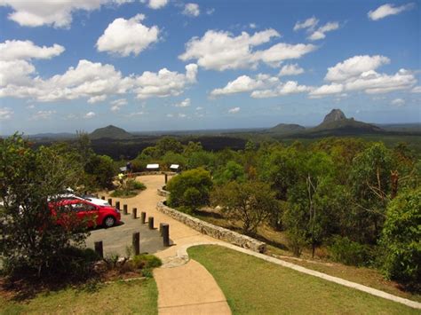 Glasshouse Mountain Lookout - Aussie Bushwalking