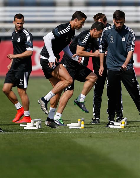 Cristiano Ronaldo Training : Cristiano Ronaldo Workout — Celeb Lives ...