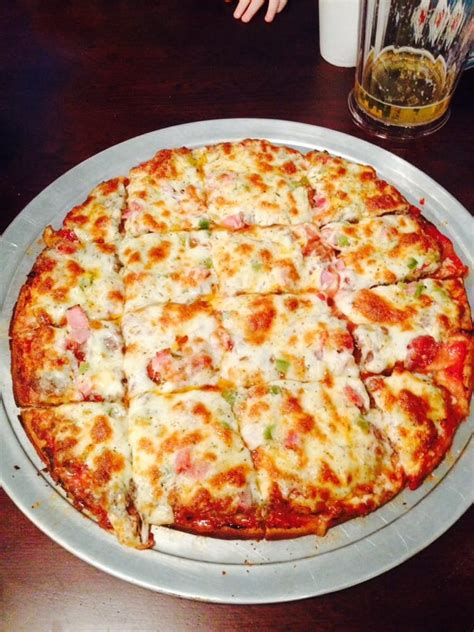 Broadway Pizza - 63 Photos & 59 Reviews - Pizza - 629 S Mendenhall ...