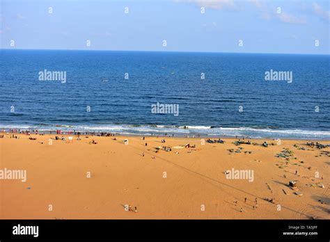 Marina beach lighthouse chennai hi-res stock photography and images - Alamy