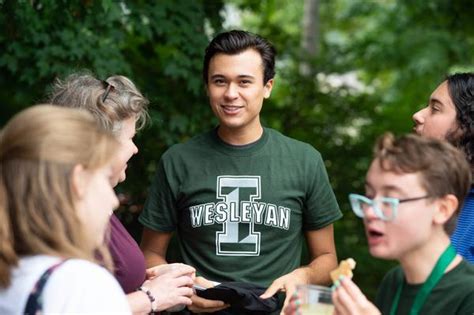 Illinois Wesleyan University - Tuition Rewards by SAGE Scholars