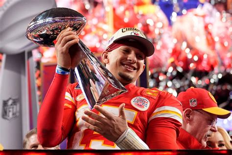 Mitch Albom: Patrick Mahomes in rarefied air with 3rd Super Bowl ...