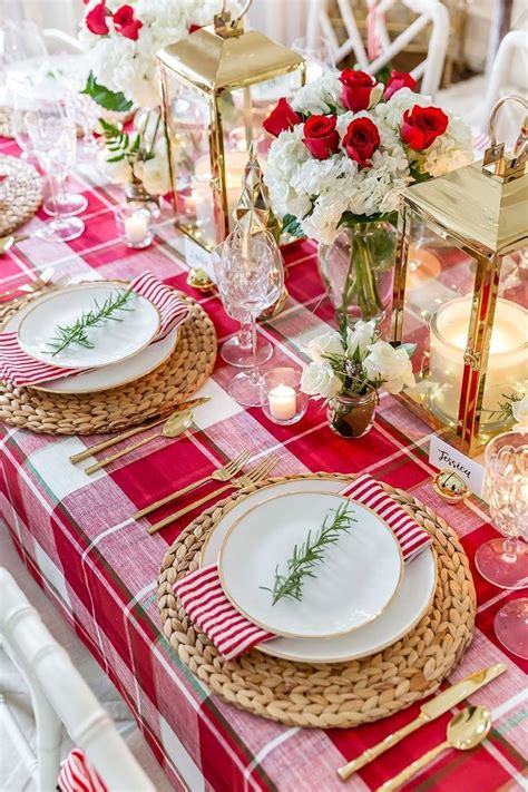 31 Amazing Christmas Tablescapes Ideas | Christmas dining table, Christmas table decorations ...