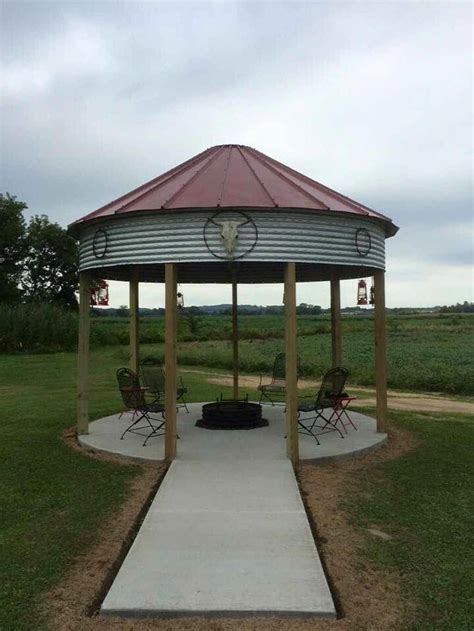 This photo is a really inspirational and glorious idea #diyfirepit | Outdoor fire pit seating ...