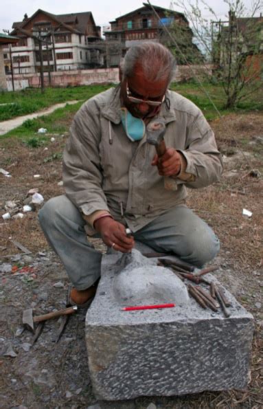 Indian sculptors bring life to Kashmir stone | Frontline Club