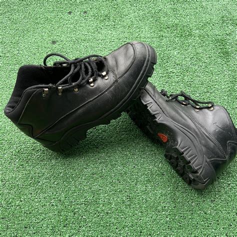 Nike ACG Men's Black Boots | Depop