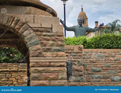 Nelson Mandela Statue at the Union Buildings in Pretoria, South Africa Editorial Stock Image ...