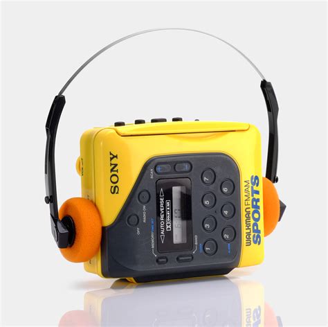 Sony Sports Walkman WM-F2078 Yellow AM/FM Portable Cassette Player – Retrospekt