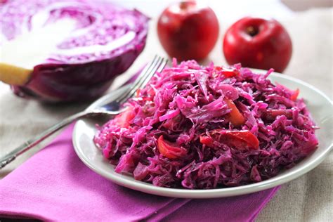 Quick-Braised Red Cabbage and Apple recipe | Epicurious.com