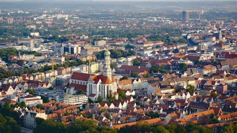 Augsburg: historische hoogtepunten privéwandeling | GetYourGuide