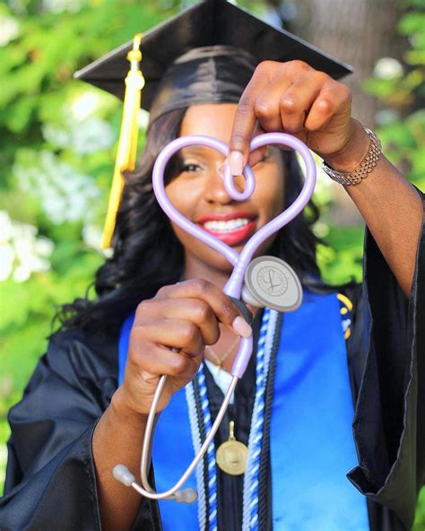 Nurse Graduation Photoshoot Ideas - IDEASWA