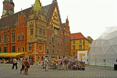 Free Images : architecture, people, sky, monument, cityscape, downtown, summer, europe, tower ...