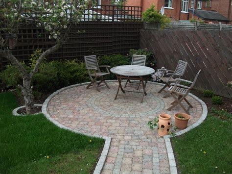 Circular Brick Patio Designs