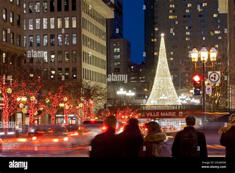 Canada, Quebec province, Montreal, decorations and Christmas lights ...